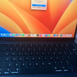 Apple MacBook Air 13.6” Midnight Color 8gb