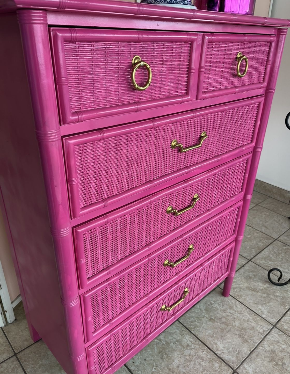 Chinoiserie pink dresser 