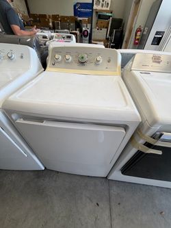 GE White Electric Dryer