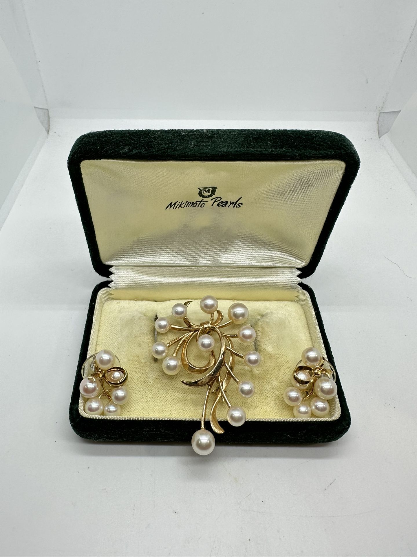 Vintage Mikimoto Akoya Pearl 14K Yellow Gold ~ Brooch & Earrings Set ~ 24 Pearls