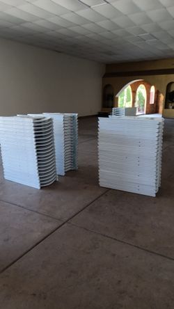 White resin chairs 📅