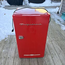 Mini fridge