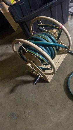 Garden hose reel