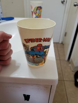 Vintage 1977 Marvel's Spider-Man vs Sandman Kraven 7-11 7 Eleven Slurpee Cup 5"