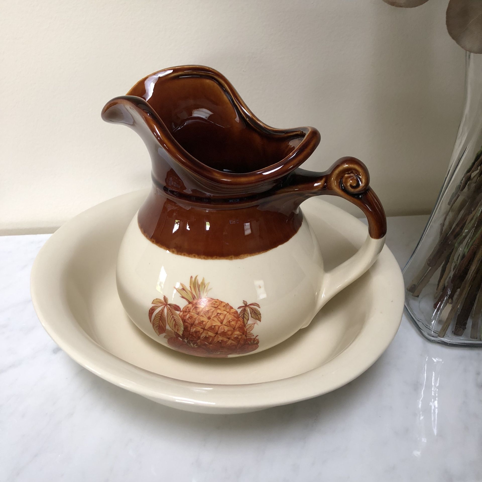 Vintage McCoy Pottery 7515 Matching Water Pitcher & Basin Bowl Set free Pineapple Strawberry Brown Cream Color