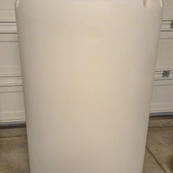 Vertical Water Storage Tank- 250 Gallons