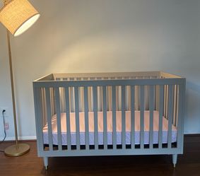 3-1 convertible Crib with mattress