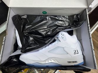 Jordan 5 Retro
White Metallic (2026) 10.5M