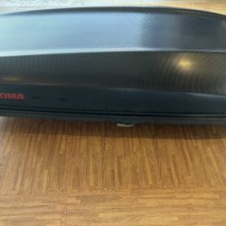 Yakima Skybox 16 Carbonite -16 Cubic ft Cargo Box 