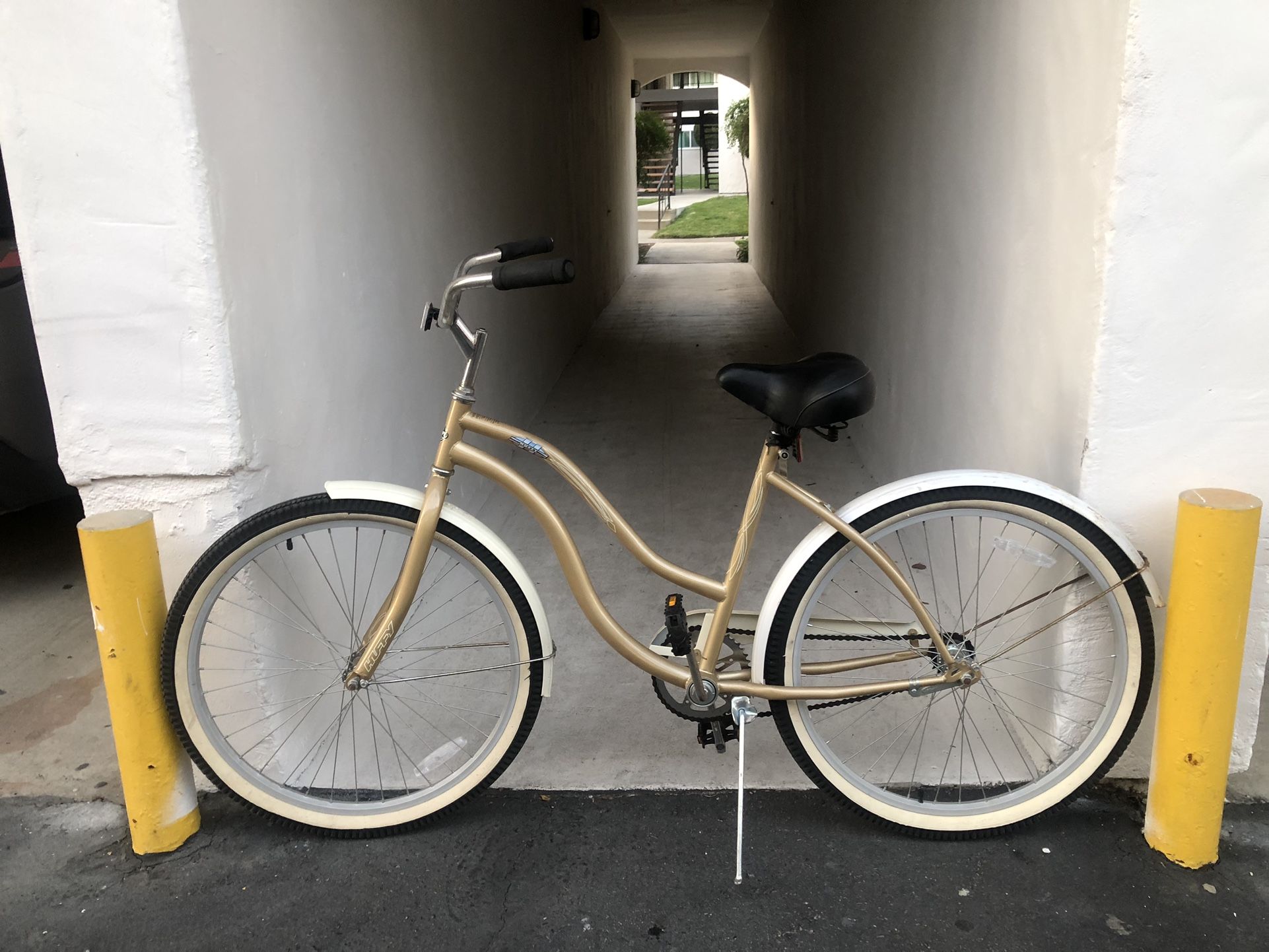 Huffy Newport Cruiser Bike