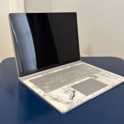 1st Gen Microsoft Surface Book - Intel i7 / 238GB SSD / 8GB RAM, Clean & Ready to Use
