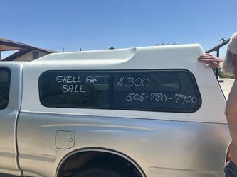 Camper shell