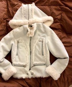 Bebe beautiful light blue short jacket I can deliver with 30 from Manteca.