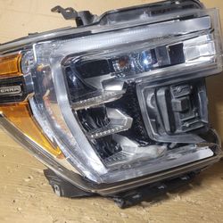 2019 2020 2021 2022  GMC SIERRA 1500 PASSENGER SIDE LED HEADLIGHT OEM  
