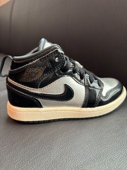 Jordan 1 Mid SE (11c)