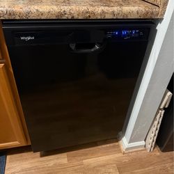 Whirlpool Dishwasher & Stove