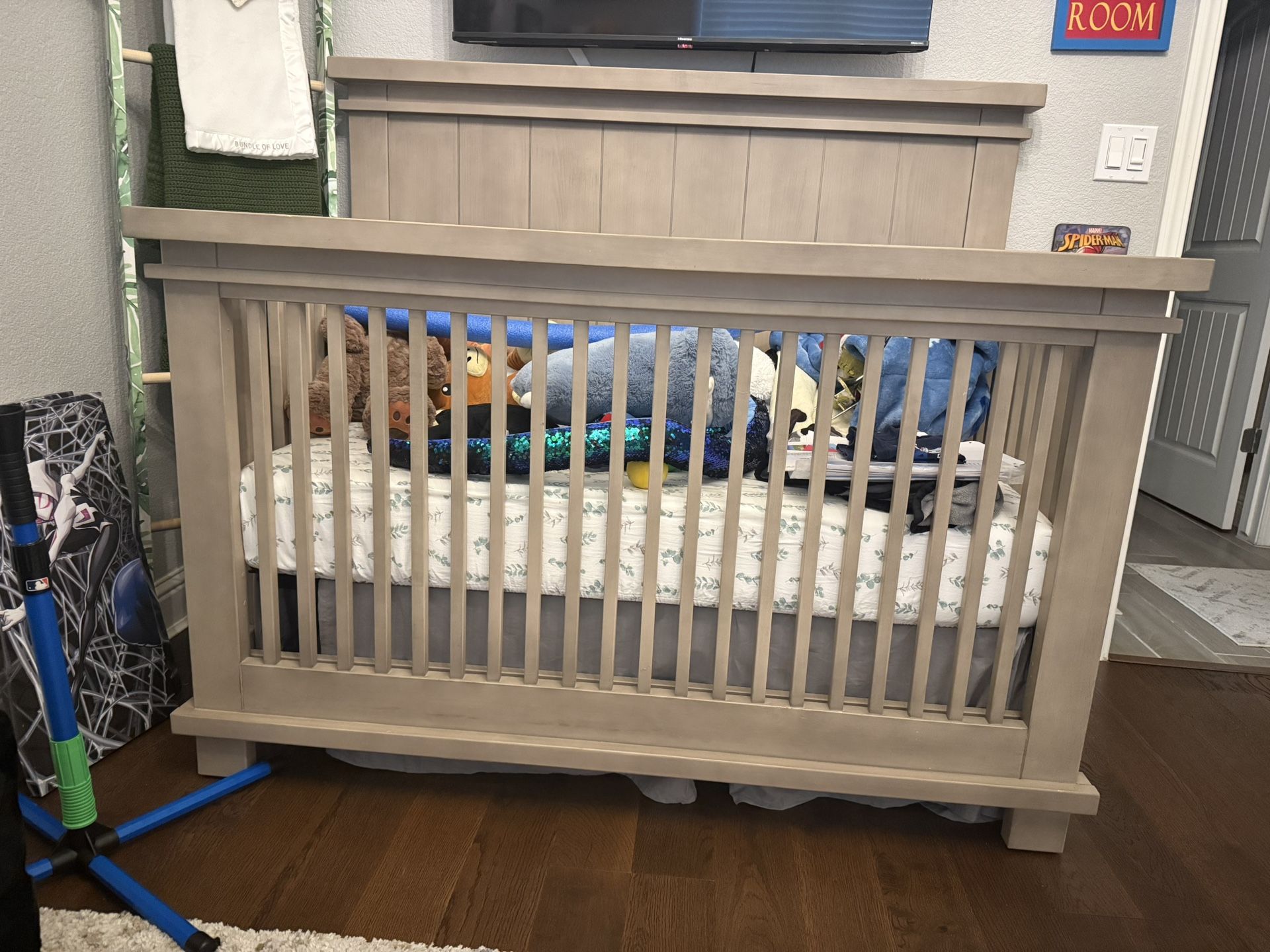 Crib And Drawer