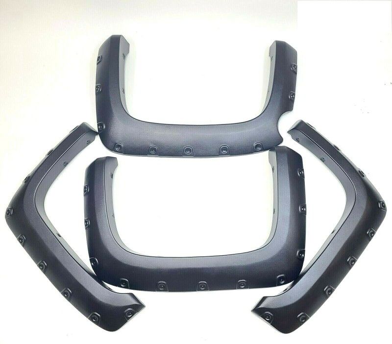 07-13 Chevrolet Silverado 1500 / 2500 / 3500 (5.8 FT / 69.3" BED ONLY) Fender flares NEW IN BOX.