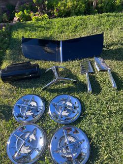 Chevy Vintage Chrome Hubcaps and Trim Parts, 1947,1948, 1949