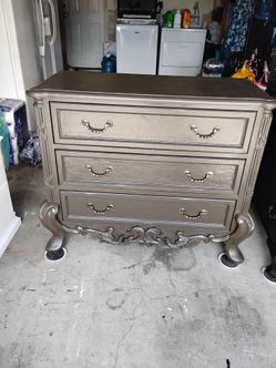 Gray 3 drawer dresser solid wood