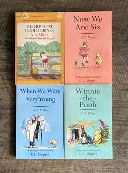 WINNIE THE POOH BOOKS (LOT OF 4)