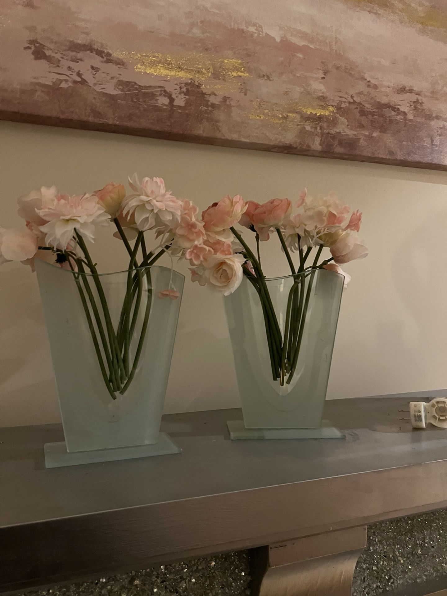 2 Beautiful Vases W/flowers