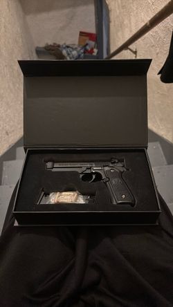 Alloy Army 1:2 Beretta Replica