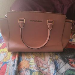 Selling A Mk Purse 