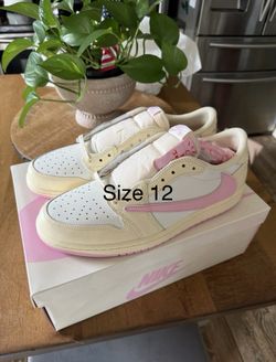 Retro 1 Travis Scott pink size 12
