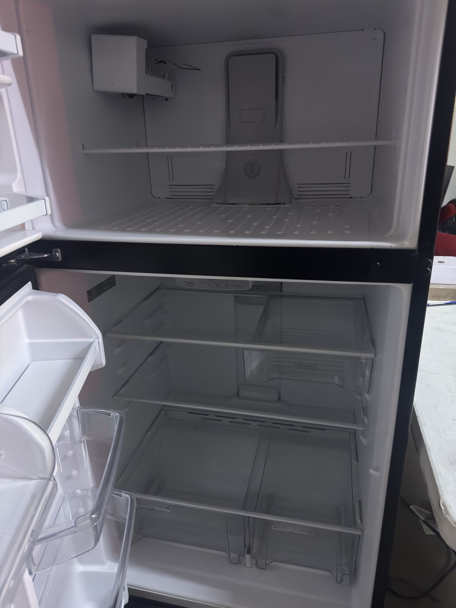 Whirlpool Refrigerator $200 (no issues)