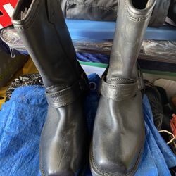 Botas