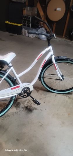 Beautiful 26" Beach Cruiser in new condition