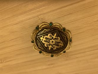Vintage Victorian Gold Pin