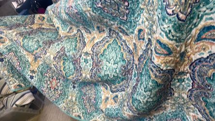 Summer blanket, comforter used queen/king