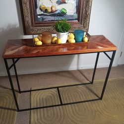 Nice Clean Lightweight But Sturdy Console Or Entryway Table 45"X14"X32"