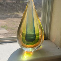 Beautiful Art Glass Paperweight