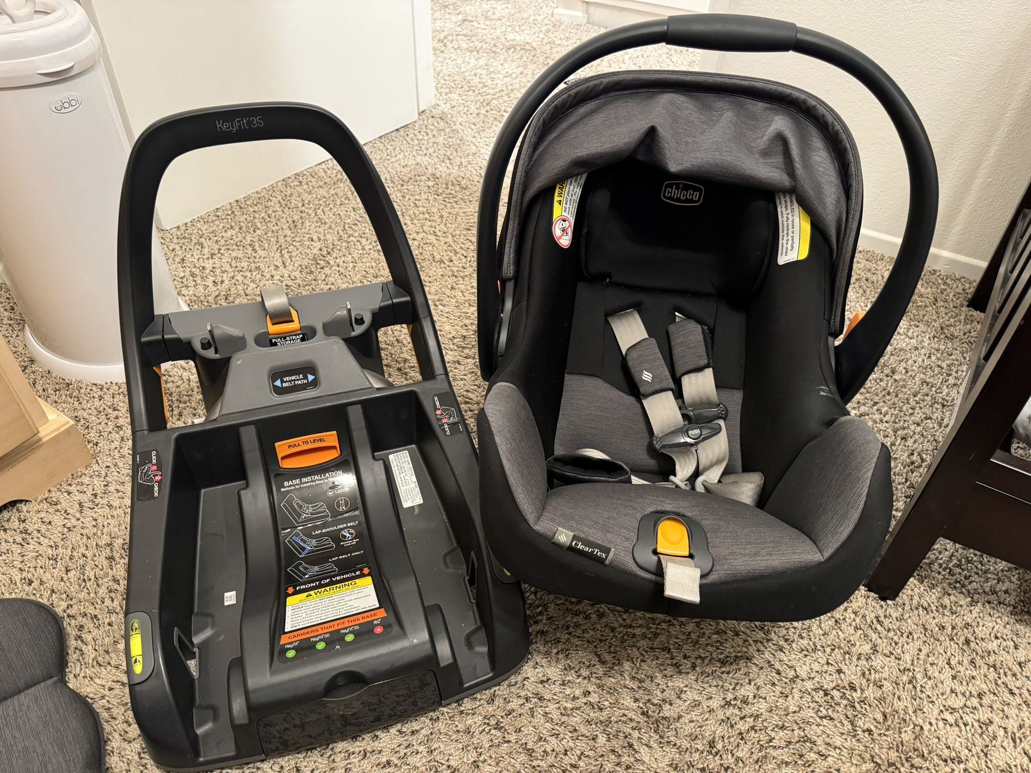 UPPA BABY “MESA” とChicco “KeyFit Caddy”のセット