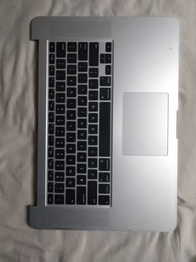 MacBook Pro A1398 i7 16gb Motherboard, Keyboard, Battery
