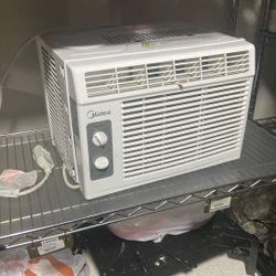 Window AC Unit 