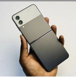 Samsung galaxy z flip 4