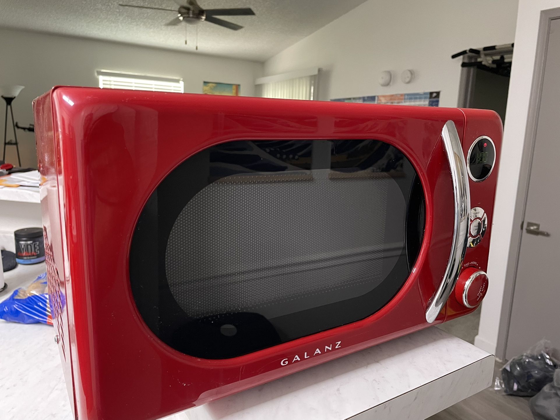 Galanz Retro Microwave
