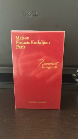 Tons of colognes and perfumes, Master Quality.