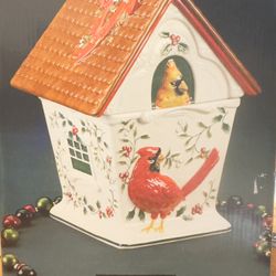 Pfaltzgraff Winterberry Cardinal Birdhouse Cookie Jar Winterberry 2pc Cookie Jar