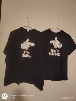 Mickey hands t-shirt