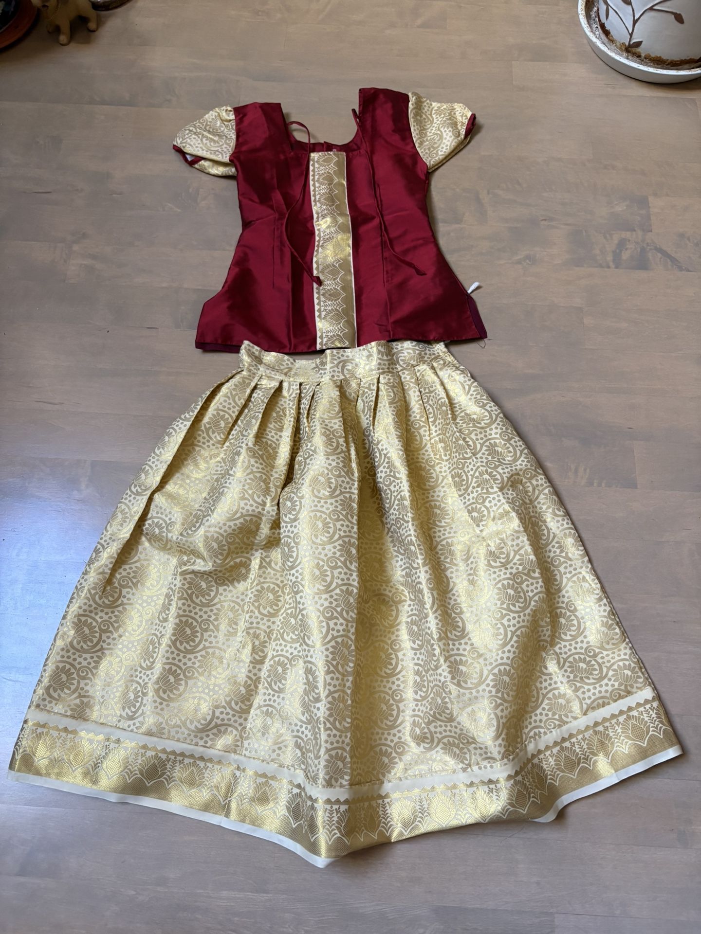 New Traditional Kerala Girls Pattupavada and blouse