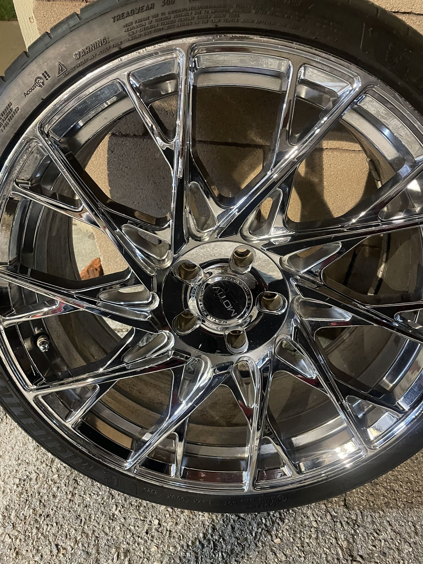 Motiv Wheels Chrome 430 C Maestro 20 Inch Universal