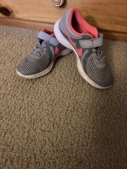 Nike Girls Shoes Size 1y