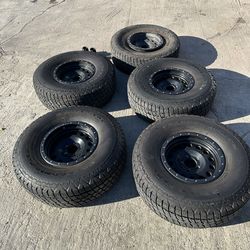 Jeep Wrangler JK Method Race wheels with tires 37x12.5r17