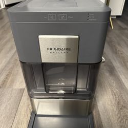 Frigidaire Countertop, Portable Nugget Icemaker