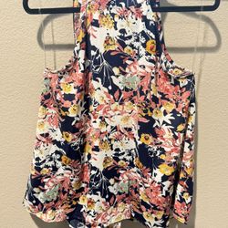 Cute floral and flowy top From VICI 
